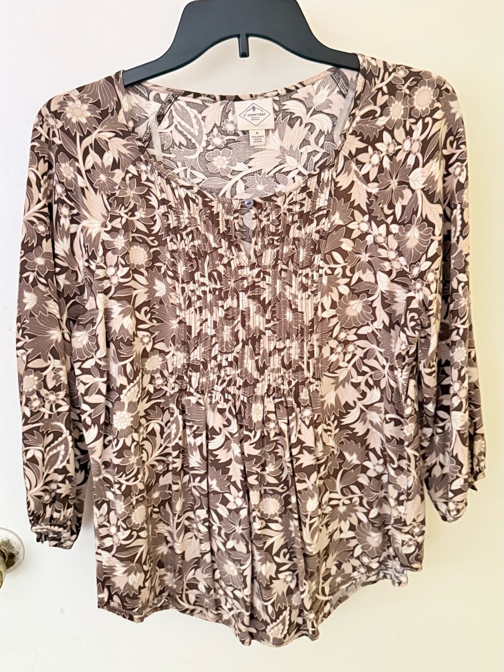 Floral Pintuck Women's Blouse in Taupe and Cream
